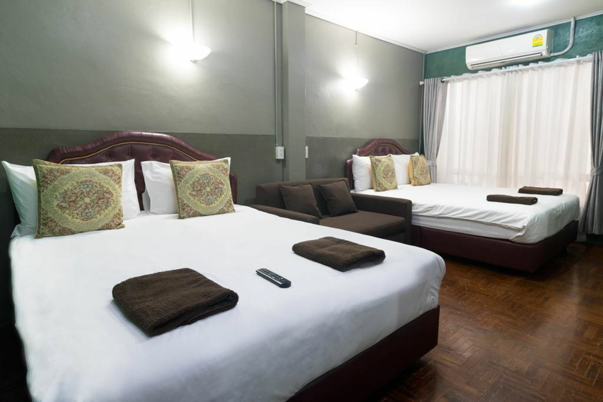 Hotel Khunnai House Chiang Mai Extérieur photo