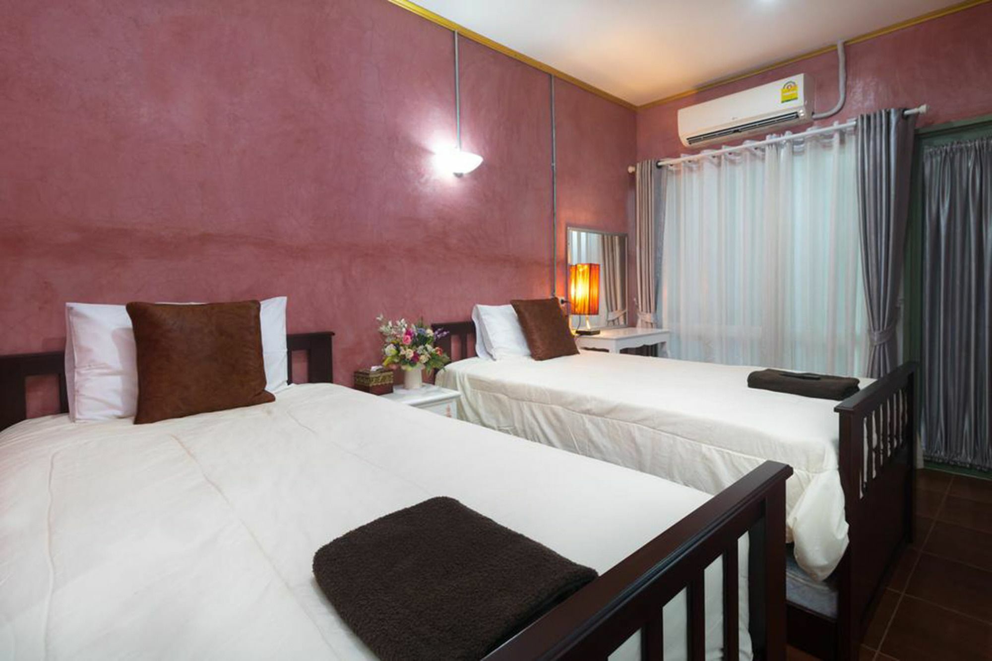 Hotel Khunnai House Chiang Mai Extérieur photo