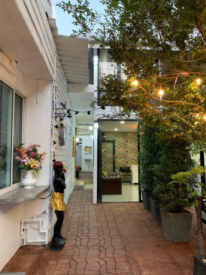 Hotel Khunnai House Chiang Mai Extérieur photo