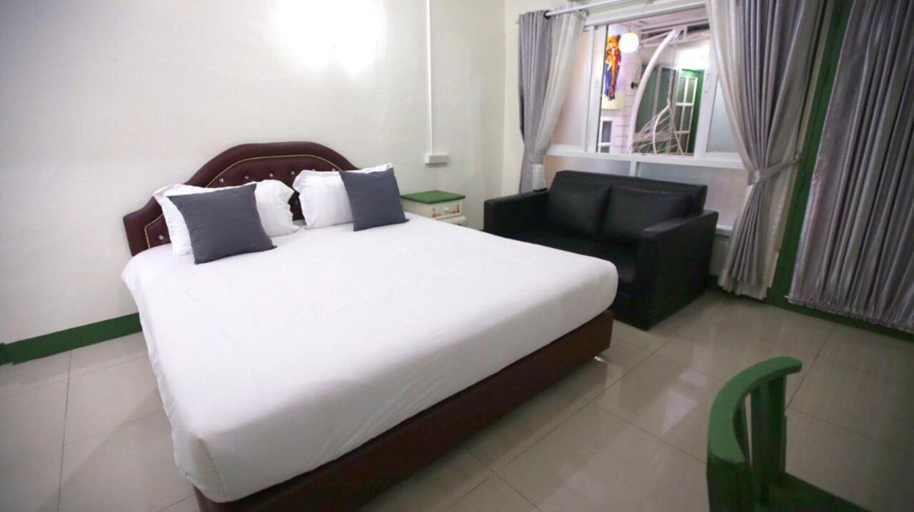 Hotel Khunnai House Chiang Mai Extérieur photo